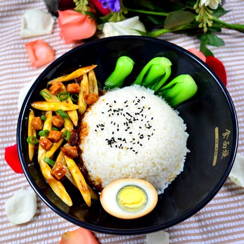 紅蔥瘦肉蓋飯  