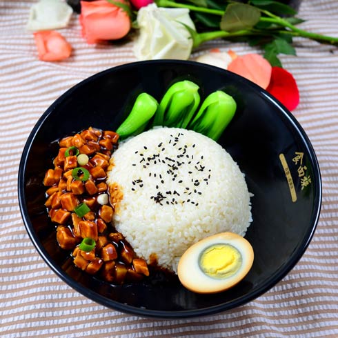 土豆牛肉蓋飯 